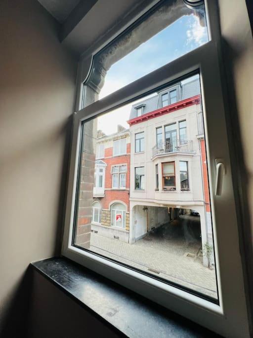 Charmant Petit Appartement. Лиеж Екстериор снимка