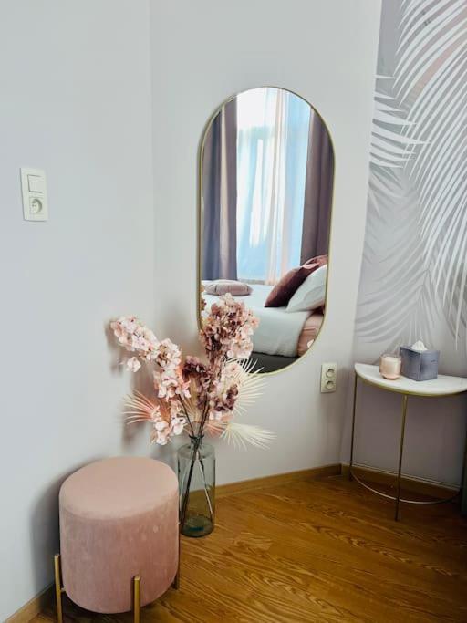 Charmant Petit Appartement. Лиеж Екстериор снимка