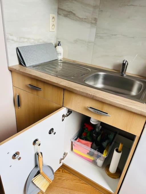 Charmant Petit Appartement. Лиеж Екстериор снимка