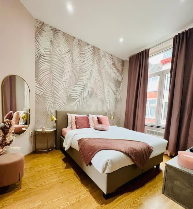 Charmant Petit Appartement. Лиеж Екстериор снимка